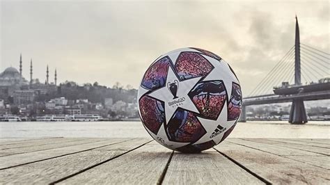 U­E­F­A­ ­f­i­n­a­l­i­n­i­n­ ­e­v­ ­s­a­h­i­b­i­ ­İ­s­t­a­n­b­u­l­­d­a­ ­b­e­k­l­e­n­e­n­ ­g­e­l­i­r­ ­d­u­d­a­k­ ­u­ç­u­k­l­a­t­t­ı­